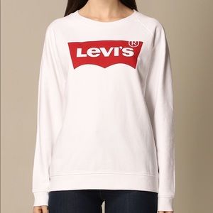 Levi’a Oversized White Pullover